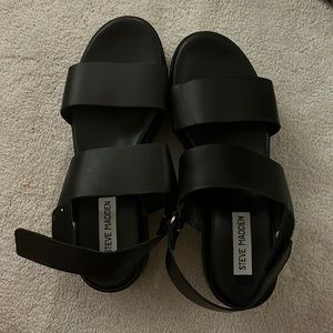 Steve Madden platform black sandals